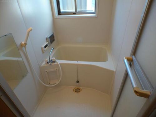 メゾネット城内1の風呂