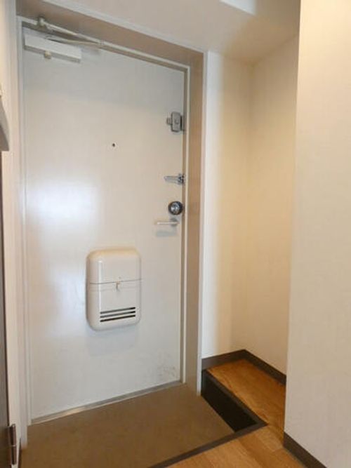 ミモザ六甲の玄関