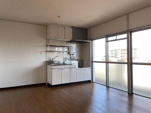 桜ケ丘ハイツA棟302の居間