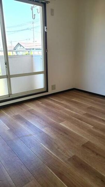 大阪府高槻市宮田町2丁目(マンション)の賃貸物件の居間