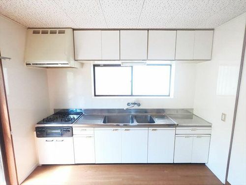 兵庫県神戸市灘区赤松町2丁目(一戸建)の賃貸物件のキッチン