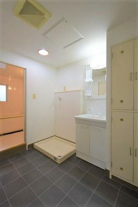 ヴィラ秋月701の内装