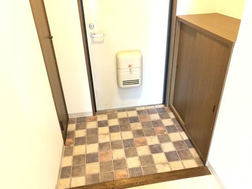 兵庫県姫路市香寺町香呂(アパート)の賃貸物件201の玄関