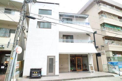 シャンブル宝塚203の外観