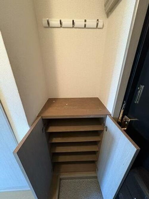 フローラ姪浜206の玄関