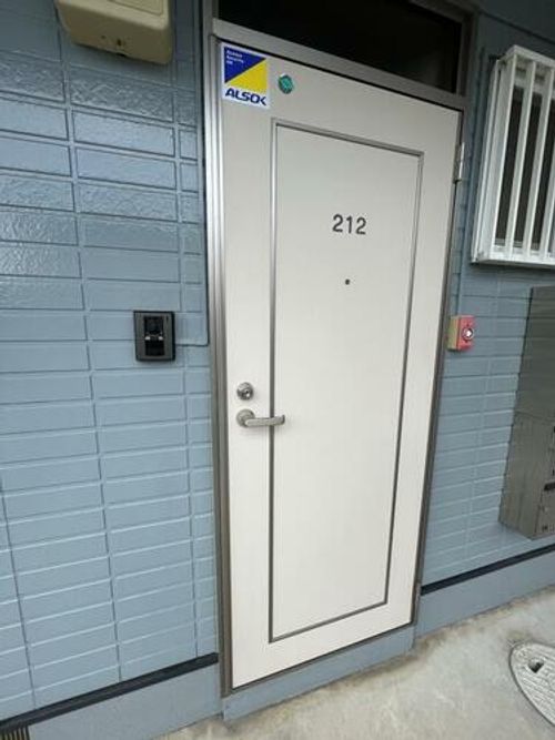 福岡県田川市大字伊田(アパート)の賃貸物件の玄関