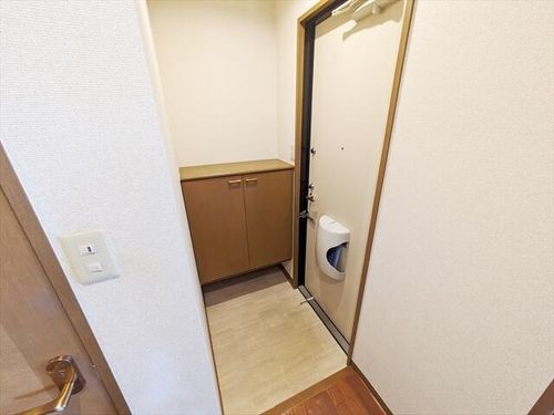 プレステージ芦屋の玄関