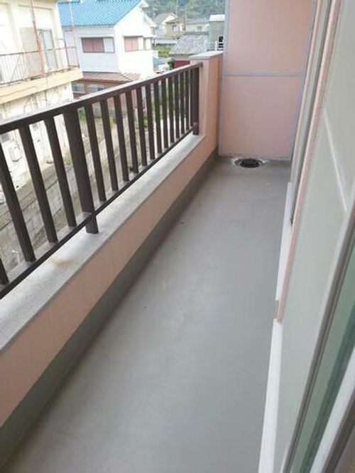 ローズ名草の内装