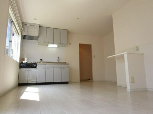 フレグランス左京B101の居間