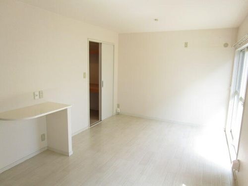 フレグランス左京B101の居間