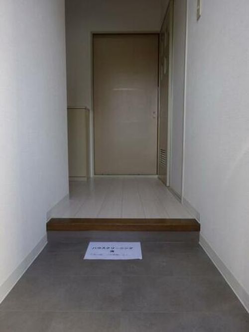 兵庫県尼崎市口田中1丁目(マンション)の賃貸物件の玄関