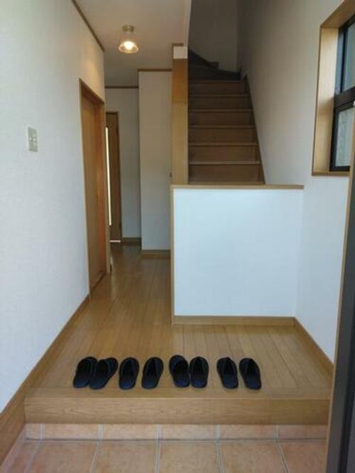 愛知県名古屋市緑区曽根2丁目(一戸建)の賃貸物件の玄関