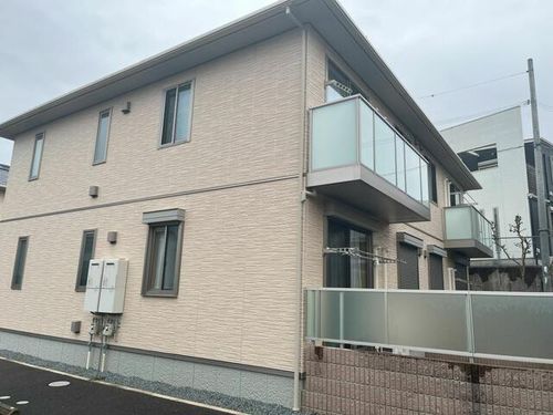 シャーメゾンCRECIAの外観