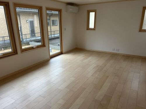ラメール多賀の居間