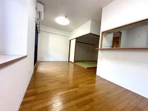 大阪府泉大津市助松町3丁目(マンション)の賃貸物件104の居間