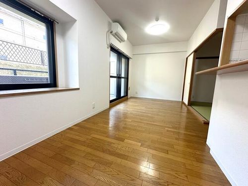 大阪府泉大津市助松町3丁目(マンション)の賃貸物件104の居間