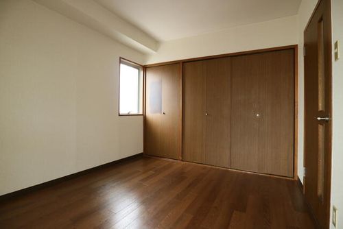 ガーデン香流ビルの内装