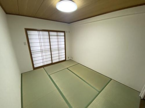 緑地エレガンス2号館の内装