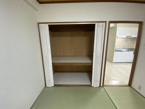 緑地エレガンス2号館の内装