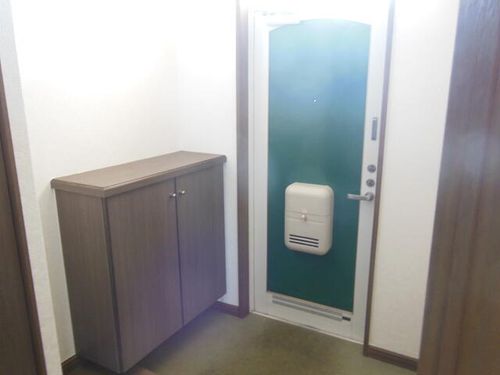 アリエス2-3の玄関