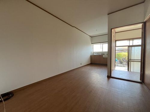 奈良県北葛城郡広陵町大字平尾(テラスハウス)の賃貸物件の居間