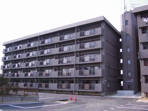 ユトリロ東幸307の外観