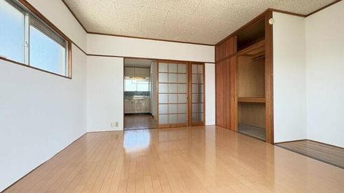 メゾン香住ヶ丘の居間
