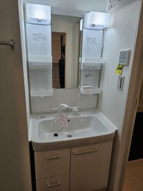 ロイヤルタワー大川中央703の内装