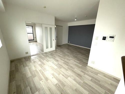 クレインストリート松本404の居間