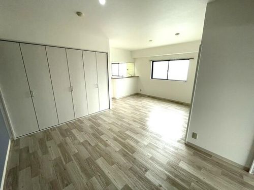 クレインストリート松本404の居間