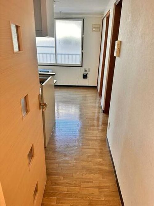 北海道登別市富士町1丁目(マンション)の賃貸物件の玄関