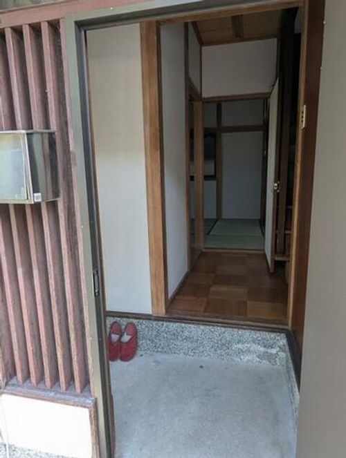 奈良県大和郡山市九条町(一戸建)の賃貸物件の玄関