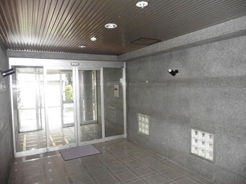 Am’s courtの玄関