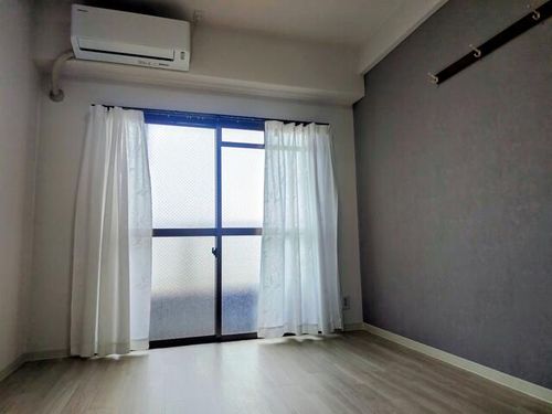 フォルテ春日出302の内装