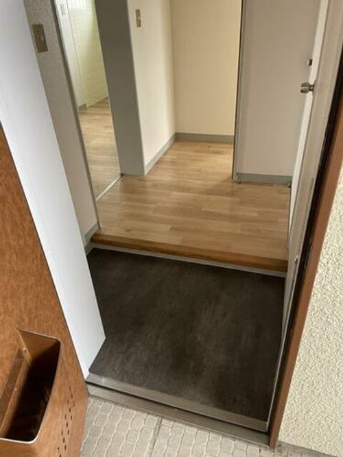 桜井コーポ304の玄関
