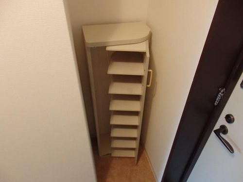ツカサドール花元町302の玄関