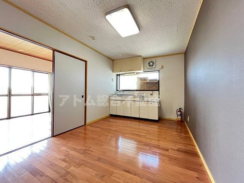 コーポ荒巻402の居間