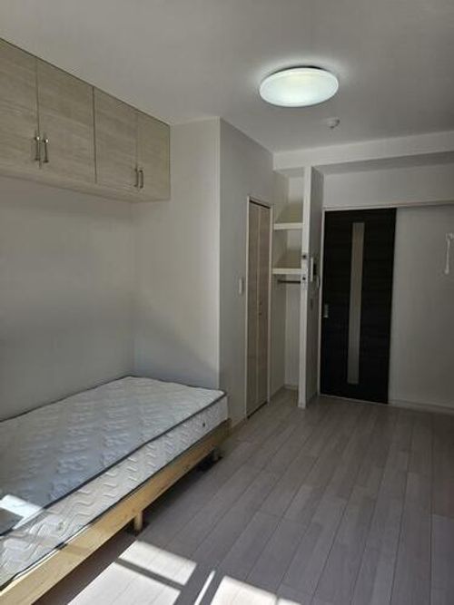 ロイヤルタワー大川中央1405の居間