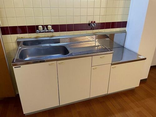 大阪府枚方市三栗1丁目(マンション)の賃貸物件のキッチン