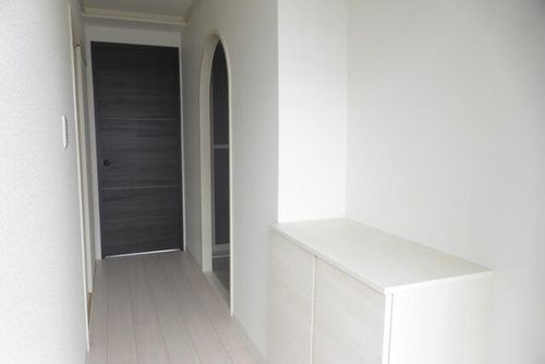 泉ハイツの玄関