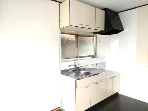 福岡県北九州市小倉北区南丘1丁目(一戸建)の賃貸物件のキッチン