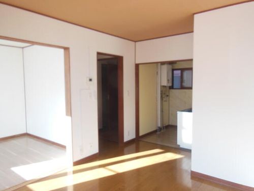 北海道室蘭市日の出町1丁目(アパート)の賃貸物件の居間