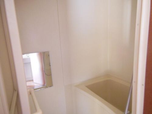 北海道室蘭市日の出町1丁目(アパート)の賃貸物件の風呂