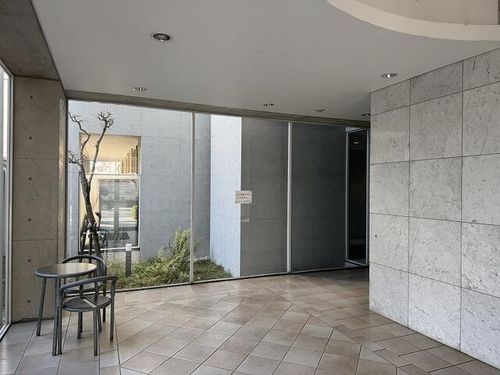 兵庫県西宮市甲子園一番町(マンション)の賃貸物件の玄関