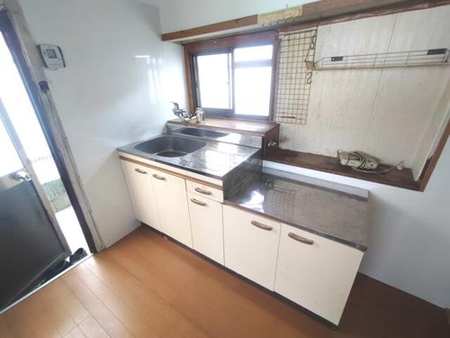 福岡県中間市長津2丁目(一戸建)の賃貸物件のキッチン