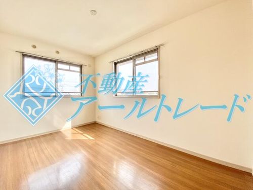 コイヌール・アベリア館の居間