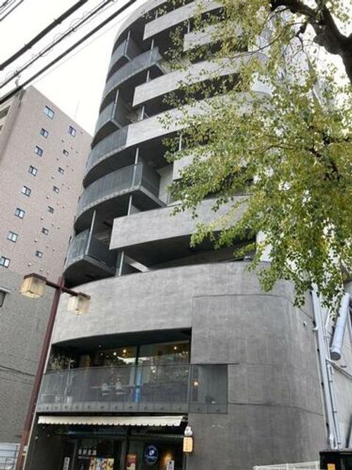 モモビル702の外観