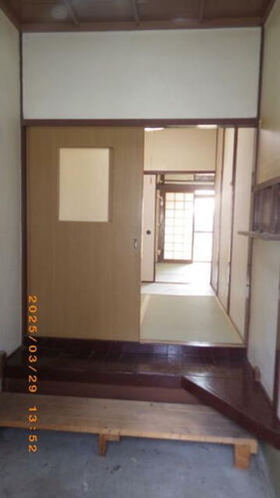 大阪府和泉市太町(テラスハウス)の賃貸物件の玄関