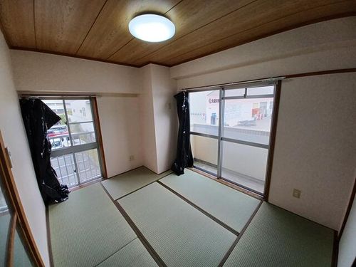 サンシティ千代田B棟207の居間