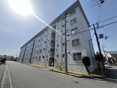 ローレルハイツ加古川 5号棟の外観